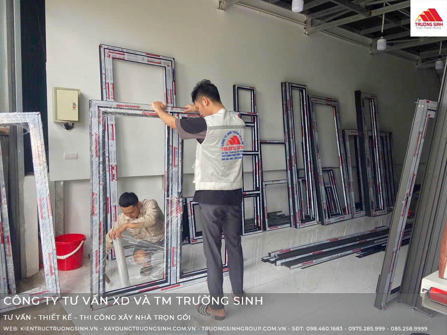 Cửa nhôm kính được cấu tạo từ khung nhôm định hình kết hợp với kính và phụ kiện